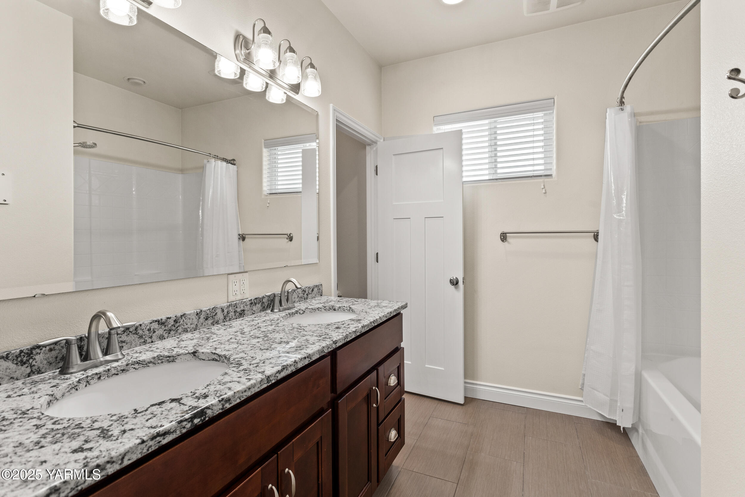 11906 Zier Road Yakima, WA 98908 - Photo 15 of 67 Downstairs Bathroom