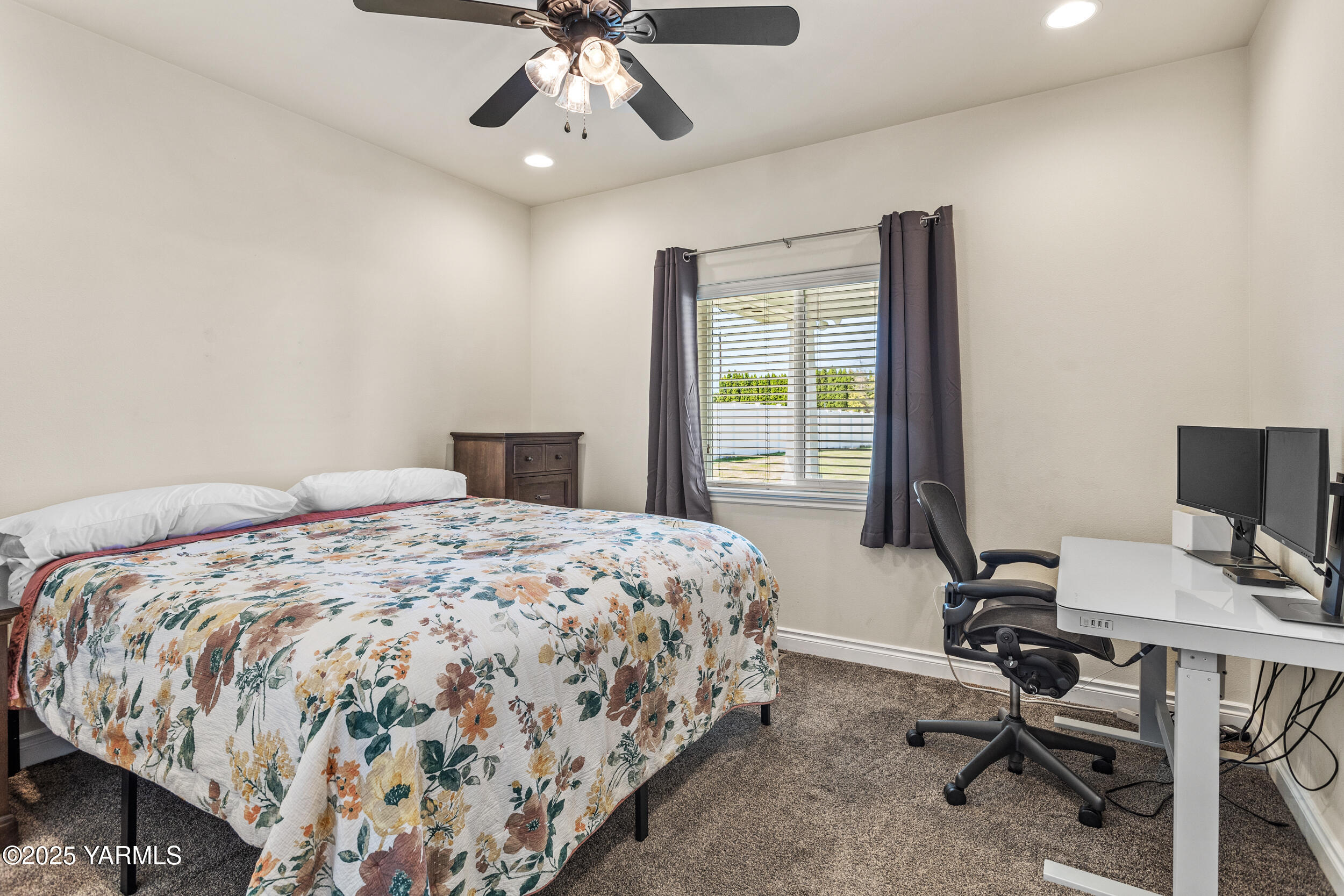 11906 Zier Road Yakima, WA 98908 - Photo 4 of 67 Upstairs Bedroom 2