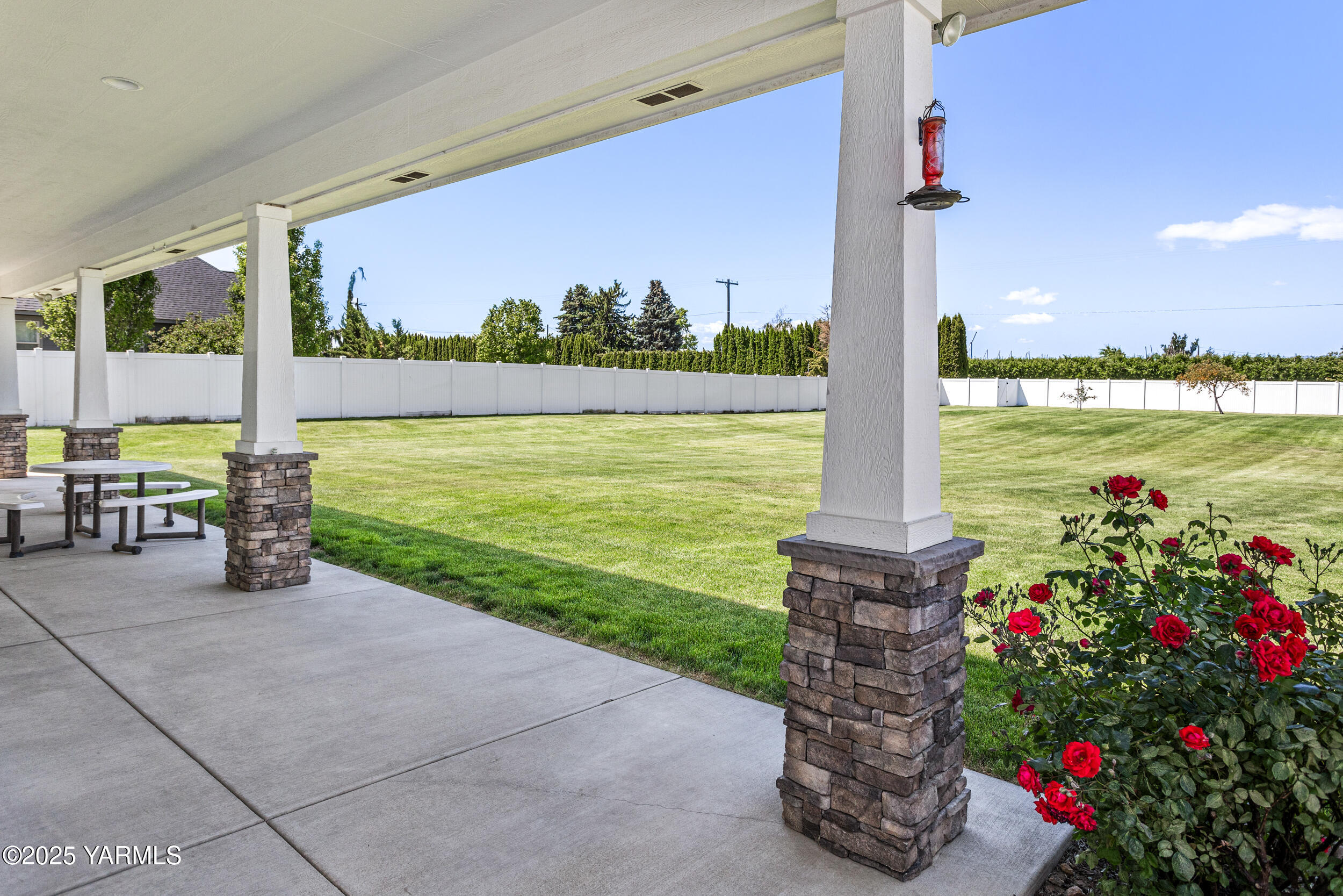 11906 Zier Road Yakima, WA 98908 - Photo 5 of 67 Patio