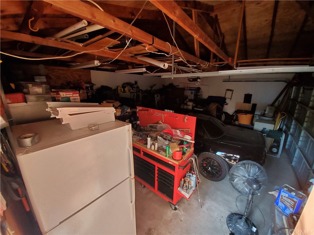 8260 Weirick Road Corona, CA 92883 - Photo 31 of 40 a utility room with dryer and washer
