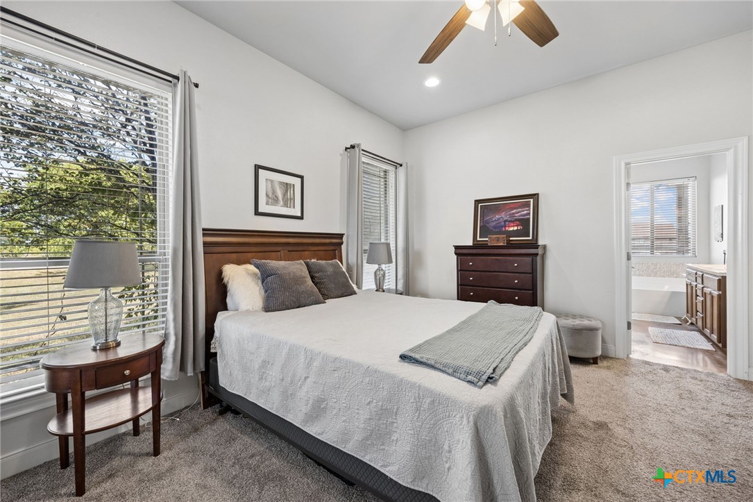 143 Callahan Loop Temple, TX 76501 - Photo 24 of 47 Primary bedroom