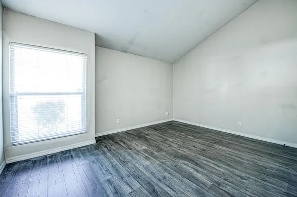 $220,000 | 7178 North Fruit Avenue, Unit 129, Fresno, CA 93711
