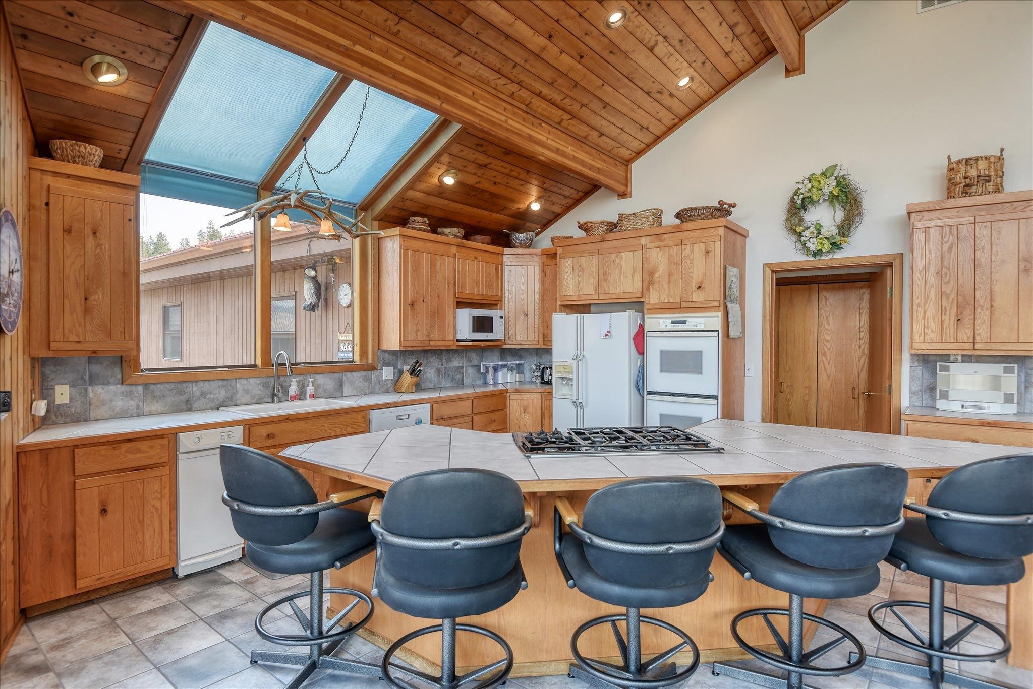 16547 Whitelaw Road East Wilbur, WA 99185 - Photo 21 of 50