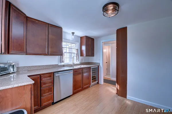 $379,900 | 492 Maple Street, Wethersfield, CT 06109