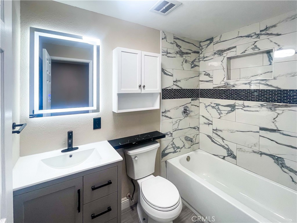 2053 Malcolm Street Simi Valley, CA 93065 - Photo 10 of 26