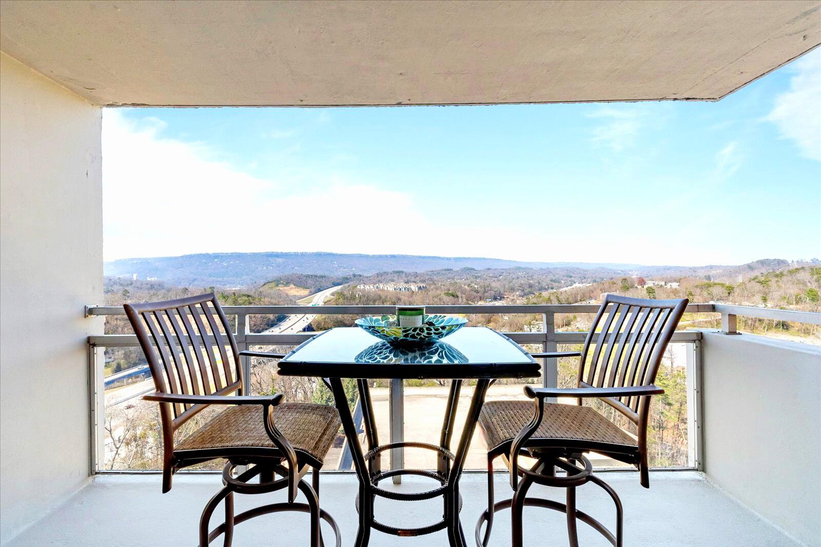 1131 Stringers Ridge Road, Unit 10B Chattanooga, TN 37405 - Photo 8 of 40 2880