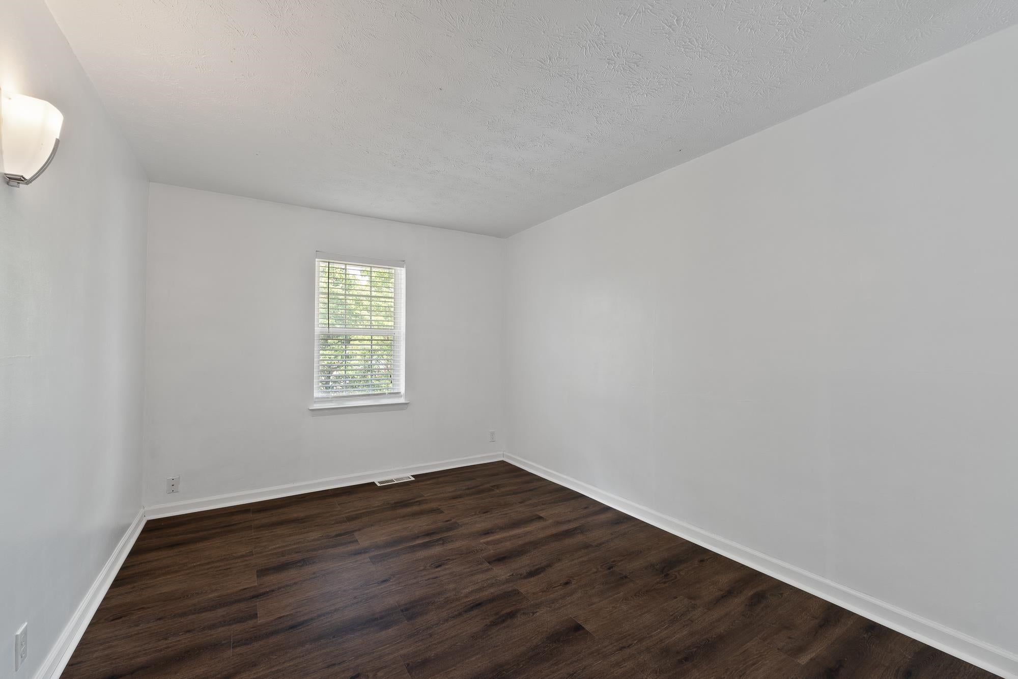 5996 East Pea Ridge Road Huntington, WV 25705 - Photo 10 of 16 Gallery Image 10