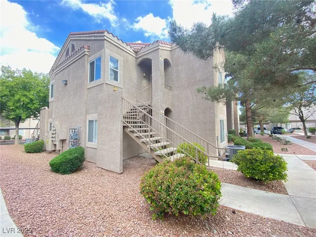 $1,350 | 9470 Peace Way, Unit 216, Las Vegas, NV 89147