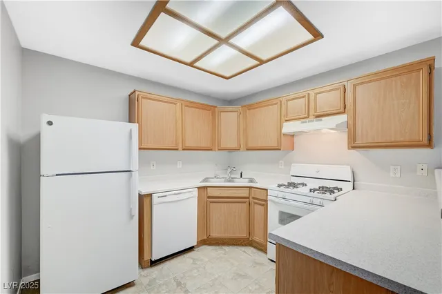 $1,350 | 9470 Peace Way, Unit 216, Las Vegas, NV 89147