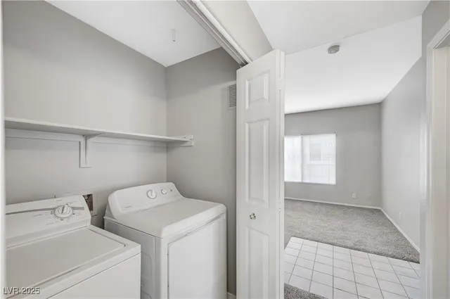 $1,350 | 9470 Peace Way, Unit 216, Las Vegas, NV 89147