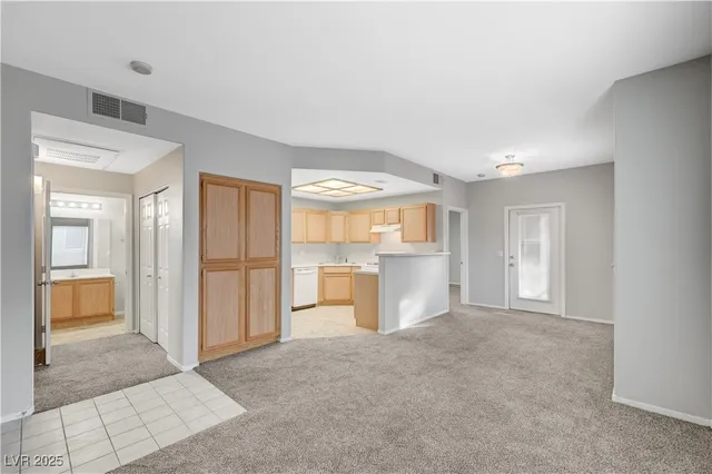 $1,350 | 9470 Peace Way, Unit 216, Las Vegas, NV 89147
