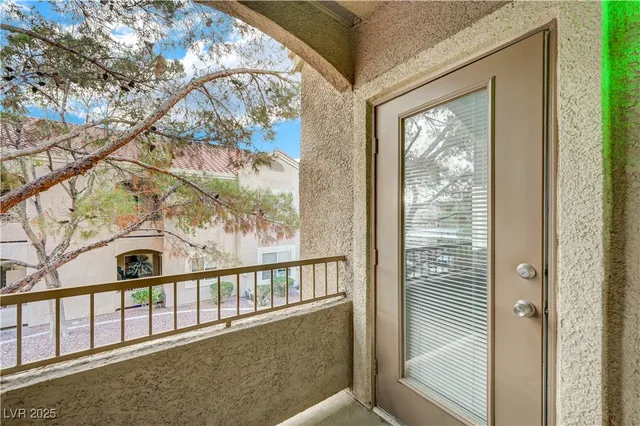 $1,350 | 9470 Peace Way, Unit 216, Las Vegas, NV 89147