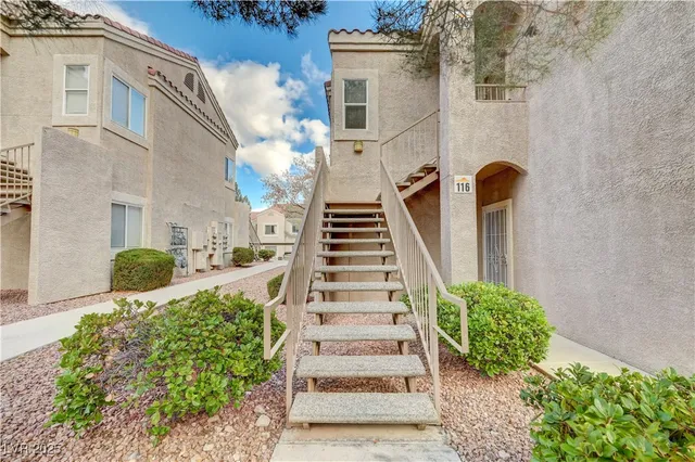 $1,350 | 9470 Peace Way, Unit 216, Las Vegas, NV 89147