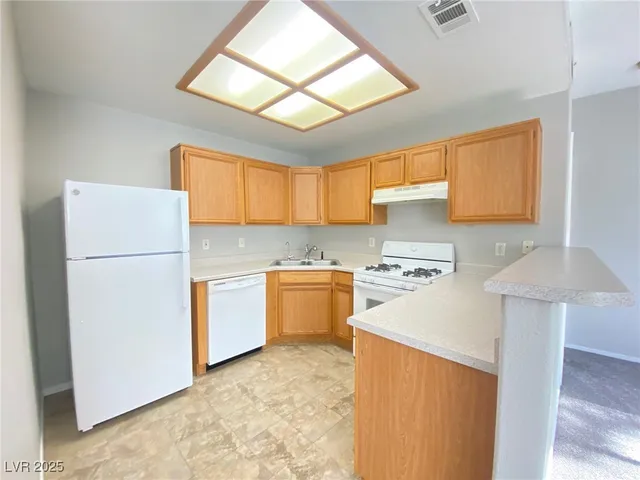 $1,350 | 9470 Peace Way, Unit 216, Las Vegas, NV 89147