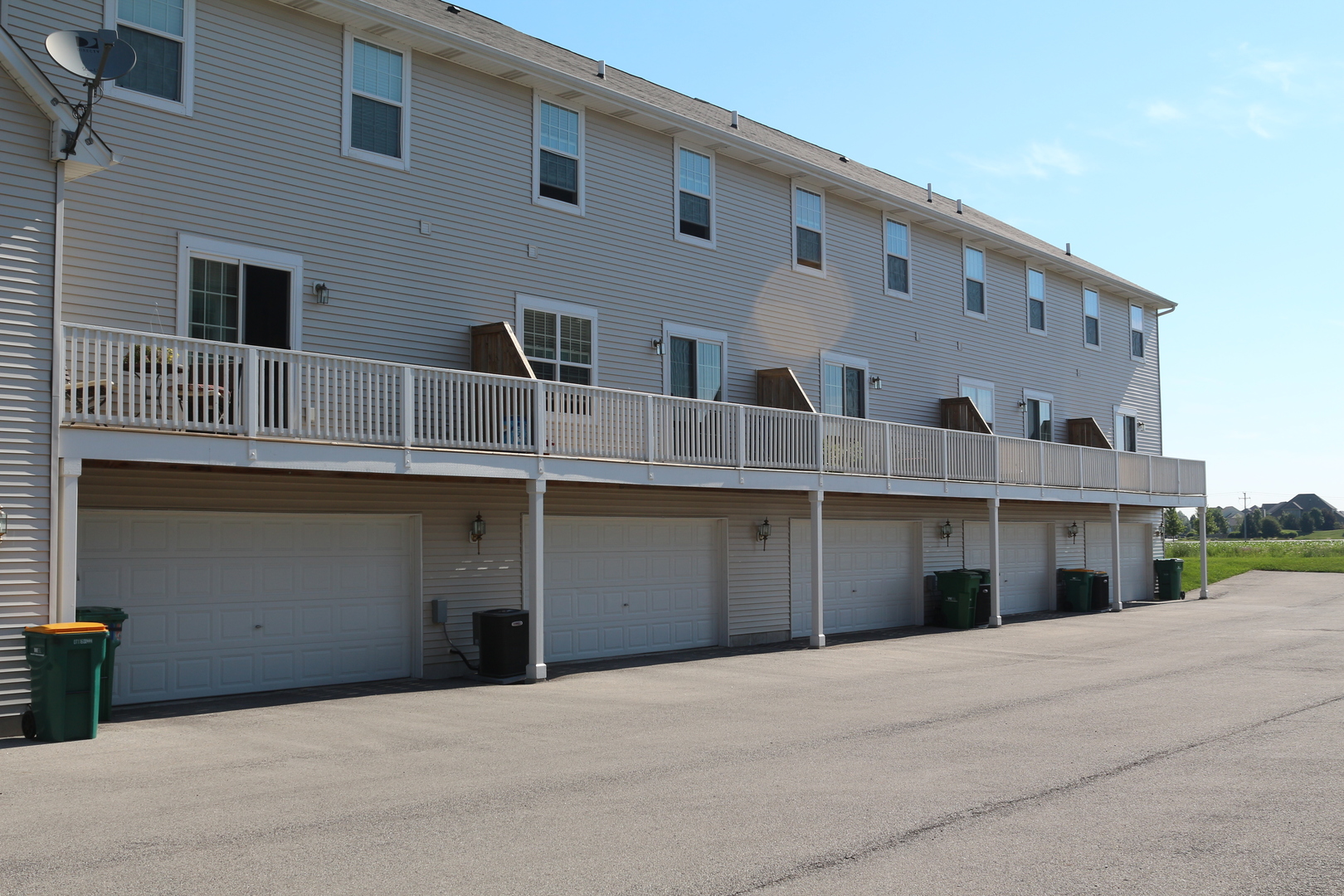 2206 Concord Drive, Unit B Sycamore, IL 60178 - Photo 8 of 9