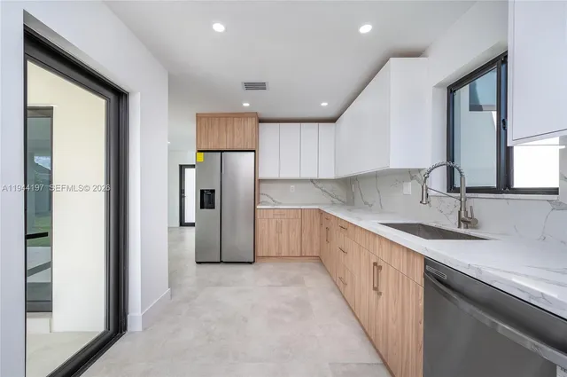 $879,000 | 8440 Southwest 27th Terrace, Miami, FL 33155