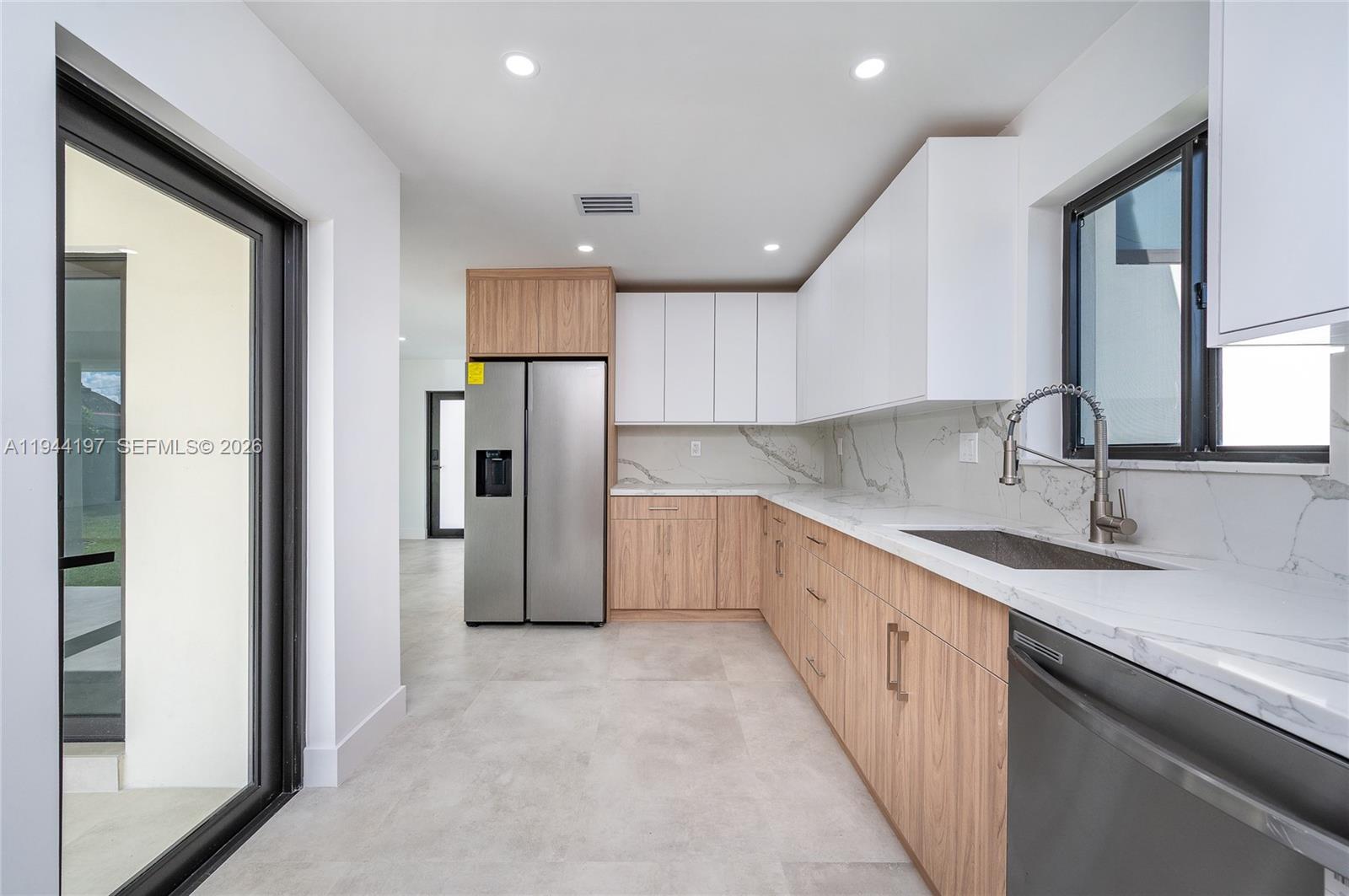 8440 Southwest 27th Terrace Miami, FL 33155 - Photo 24 of 40