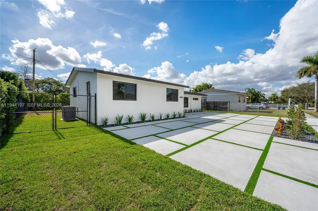 $879,000 | 8440 Southwest 27th Terrace, Miami, FL 33155