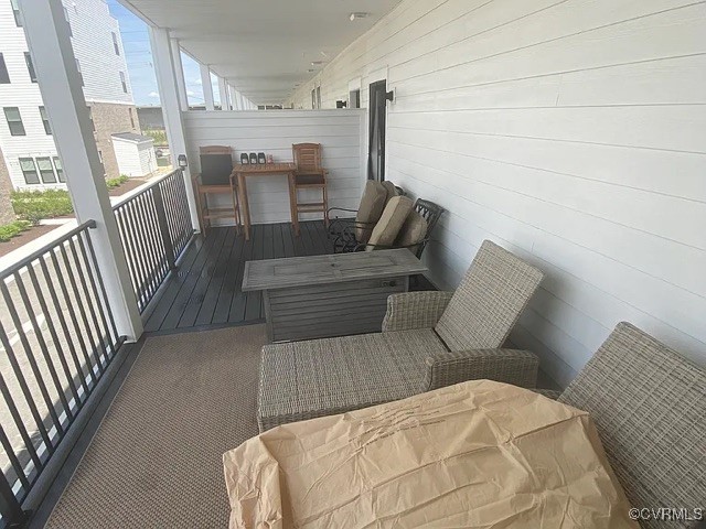 1900 Roseneath Road, Unit 4B Richmond, VA 23230 - Photo 4 of 10 a bedroom with furniture and a large window