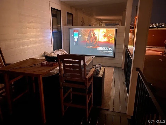 1900 Roseneath Road, Unit 4B Richmond, VA 23230 - Photo 6 of 10 a bathroom with a sink a mirror and a shower