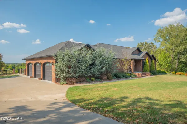 $975,000 | 3090 Hickory Hill Way, Loma Linda, MO 64804