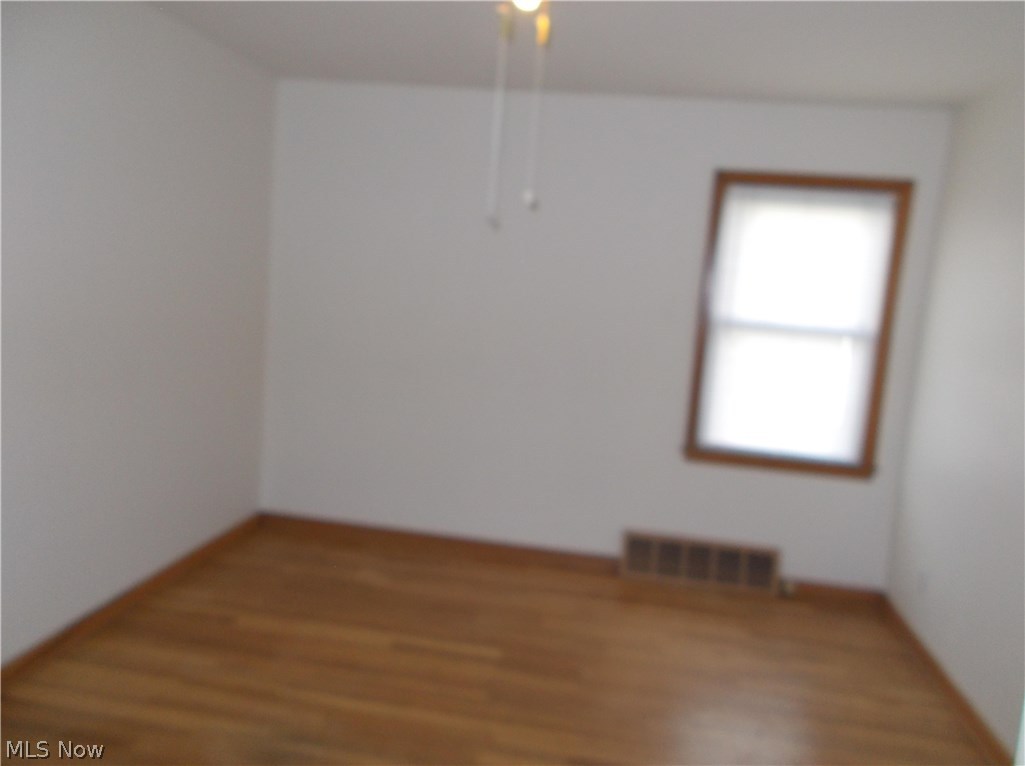 1099 Churchill Road Lyndhurst, OH 44124 - Photo 9 of 13