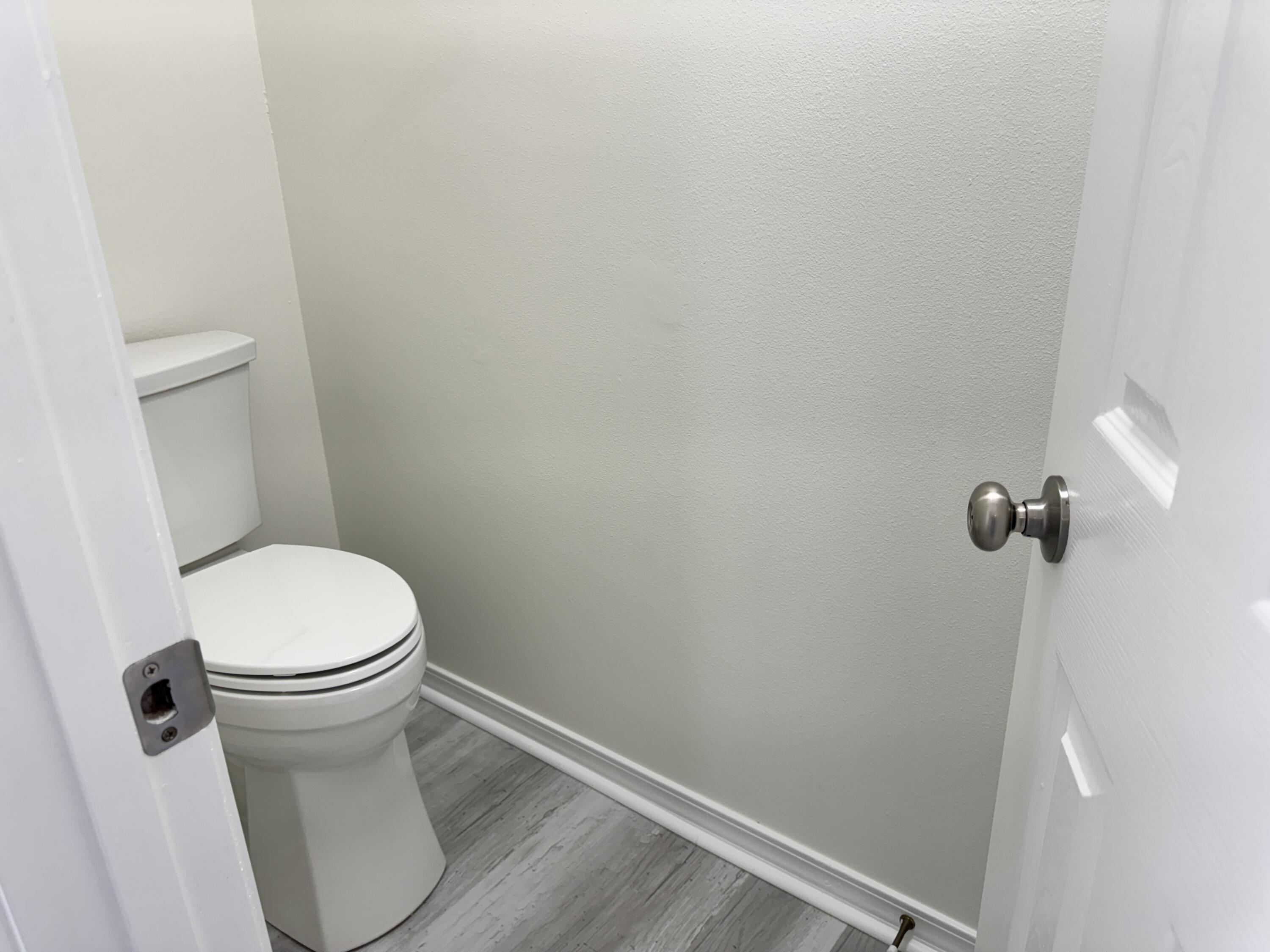 296 Limestone Circle Crestview, FL 32539 - Photo 18 of 29 Master Bath