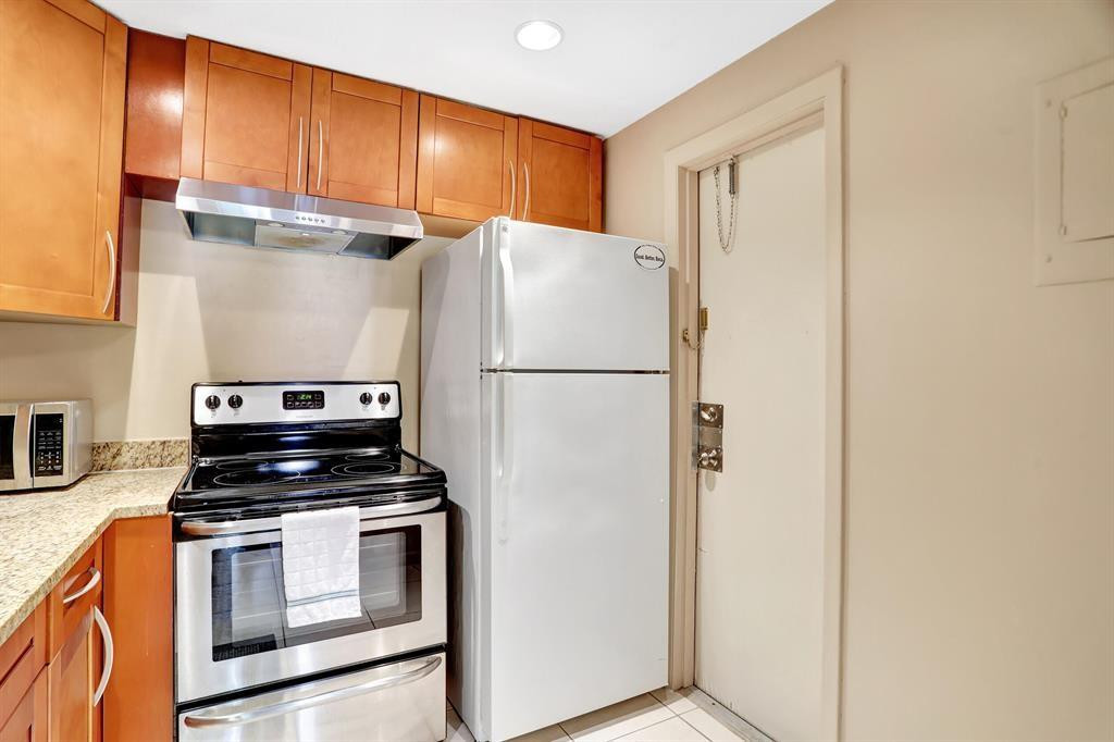 606 Northwest 13th Street, Unit 160 Boca Raton, FL 33486 - Photo 3 of 24 Photo 3