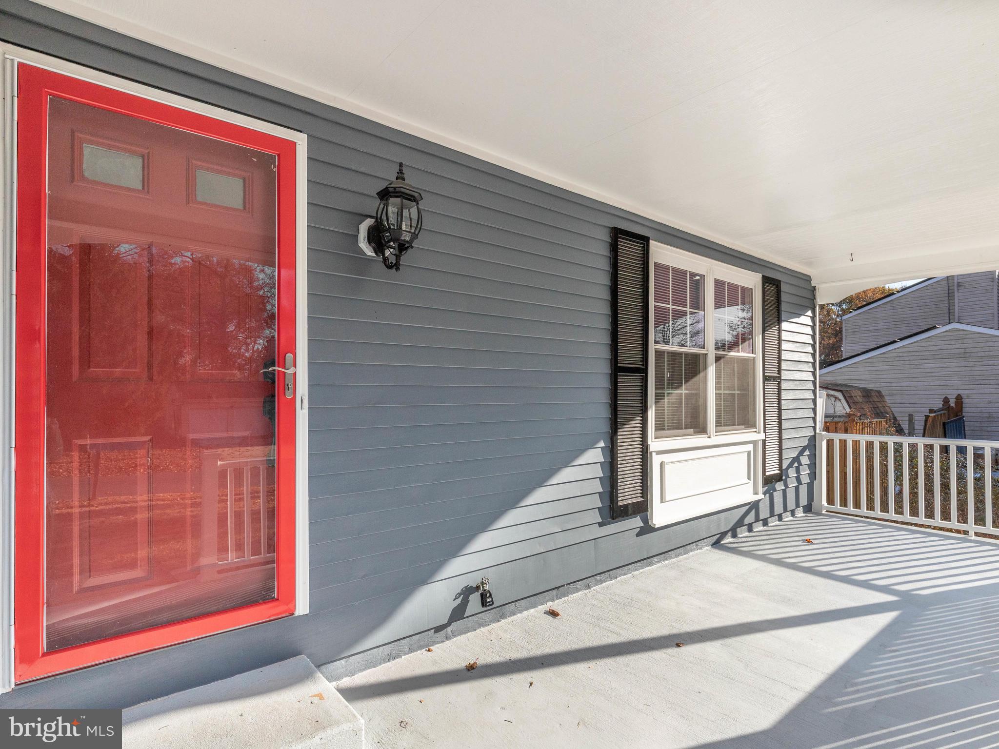 7727 Baggins Road Hanover, MD 21076 - Photo 4 of 25 Entry Way