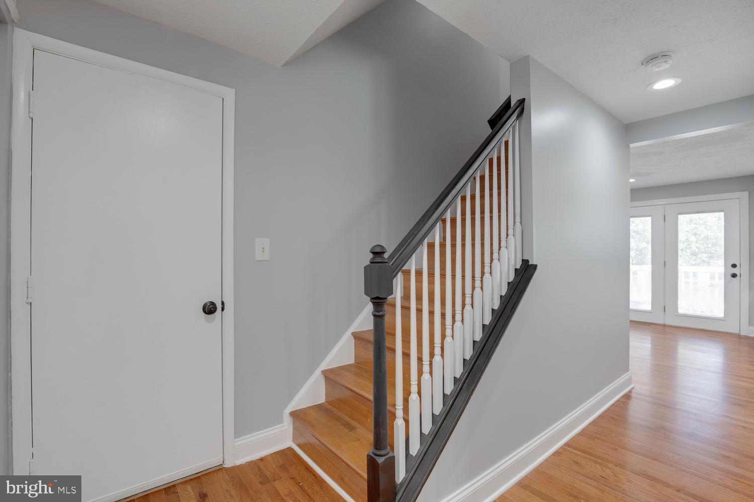 7727 Baggins Road Hanover, MD 21076 - Photo 5 of 25 Entry Way