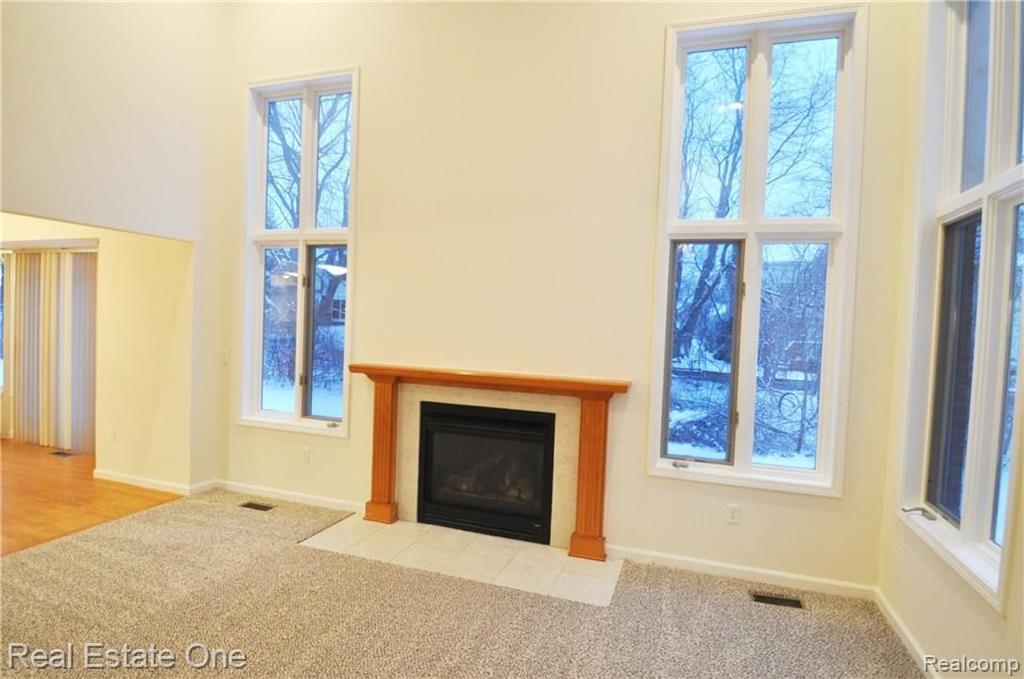 331 Mystic Valley Rochester, MI 48307 - Photo 12 of 39