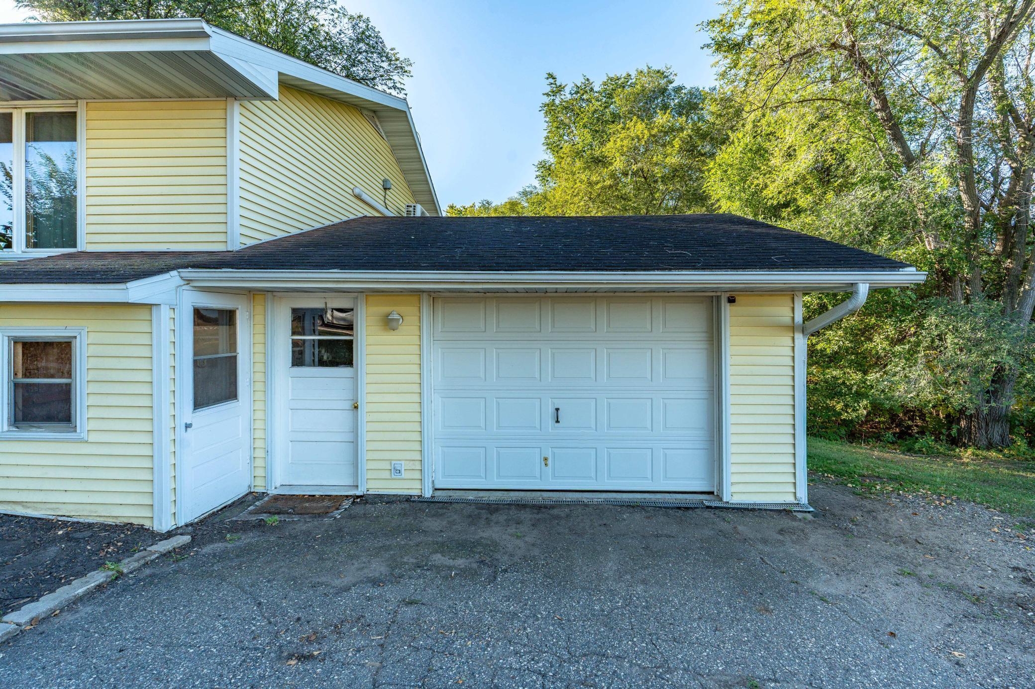 829 West 7th Avenue Fergus Falls, MN 56537 - Photo 4 of 72