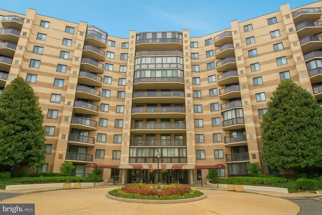 $2,800 | 8380 Greensboro Drive, Unit 903, McLean, VA 22102