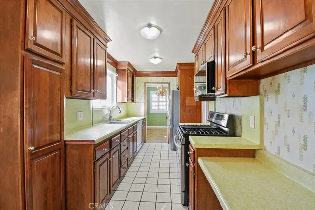 $875,000 | 2202 West 153rd Street, Compton, CA 90220