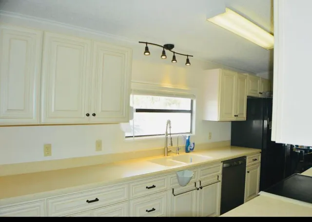 $350,000 | 6554 Highway 441, Okeechobee, FL 34974