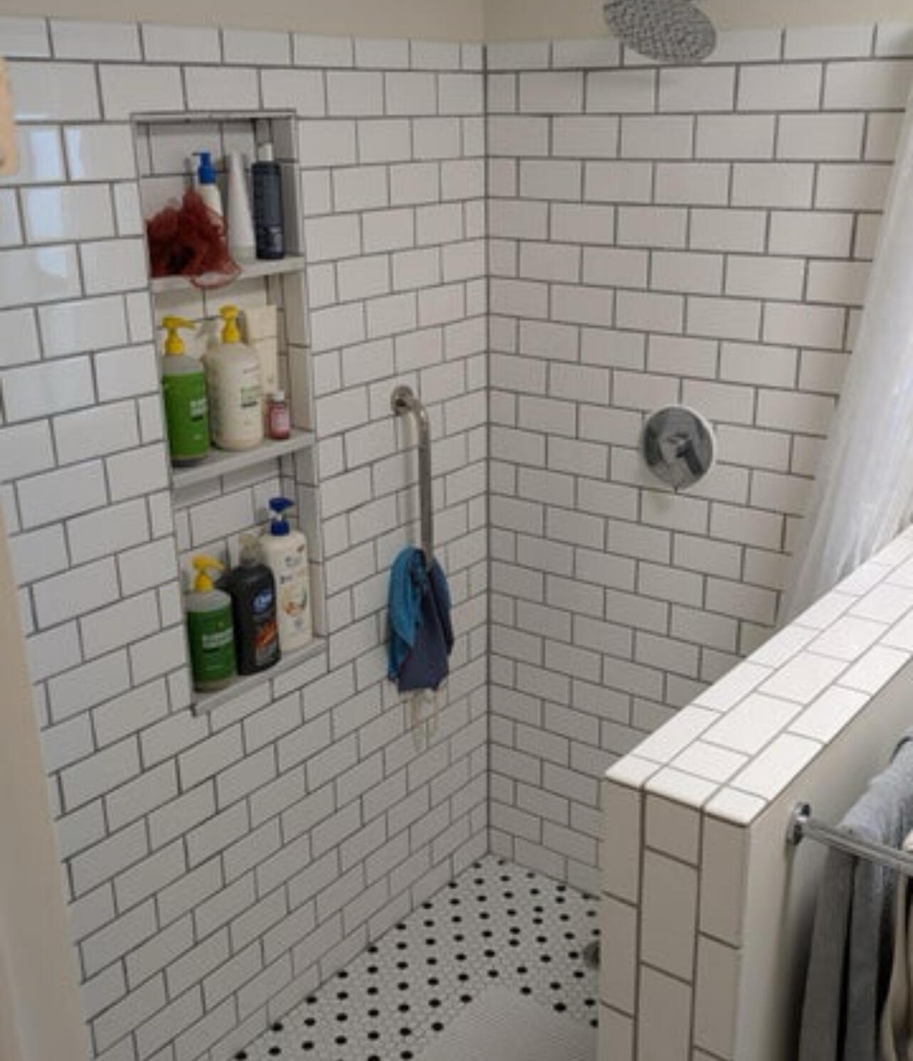 6554 Highway 441 Okeechobee, FL 34974 - Photo 14 of 22 a bathroom with a sink and a shower