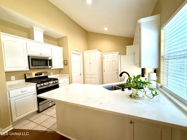 $289,900 | 106 Cowles Creek Road, Clinton, MS 39056