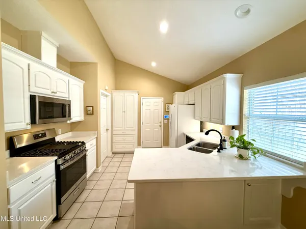 $289,900 | 106 Cowles Creek Road, Clinton, MS 39056