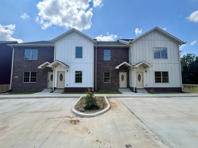 $1,685 | 500 Peachers Mill Road, Unit B4, Clarksville, TN 37042