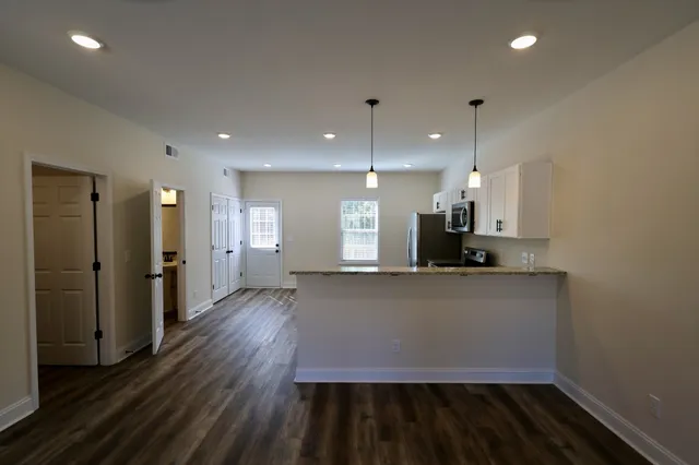 $1,685 | 500 Peachers Mill Road, Unit B4, Clarksville, TN 37042