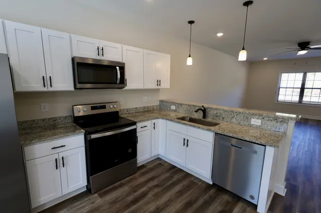 $1,685 | 500 Peachers Mill Road, Unit B4, Clarksville, TN 37042