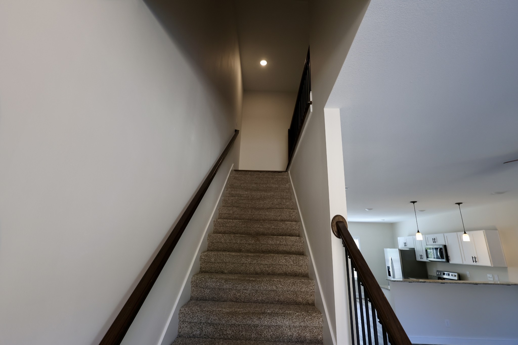 500 Peachers Mill Road, Unit B4 Clarksville, TN 37042 - Photo 10 of 26 a view of entryway and hall