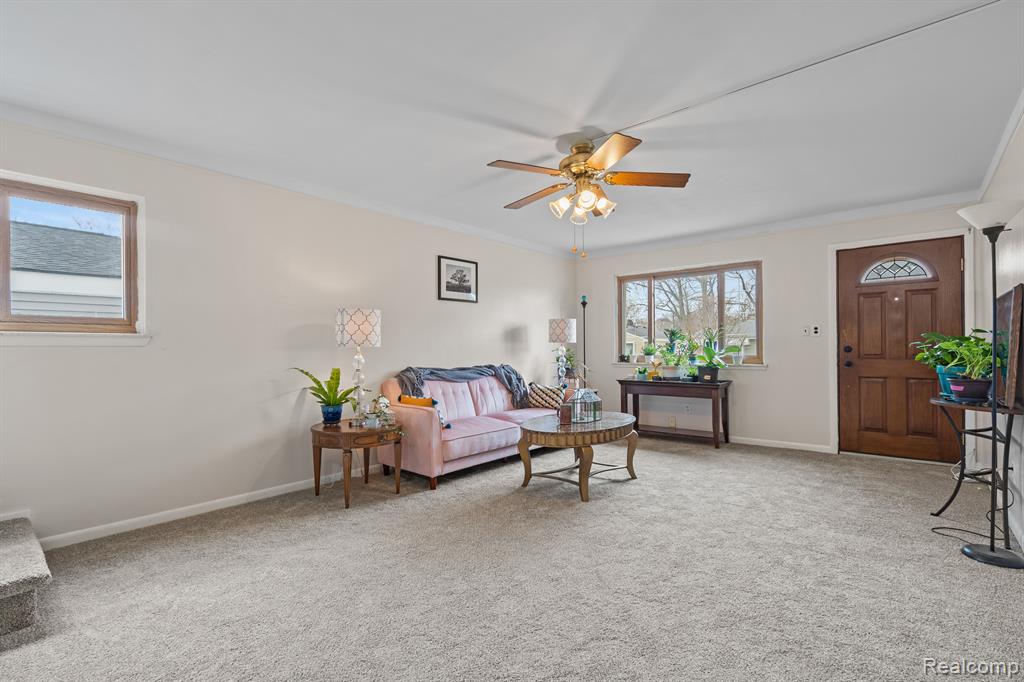 19926 Rensellor Street Livonia, MI 48152 - Photo 4 of 21