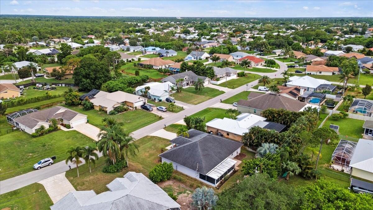 515 Southeast Cliff Road Port St. Lucie, FL 34984 - Photo 22 of 70 515-SE-Cliff-Rd-0006