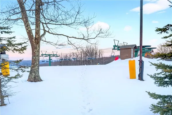 $849,000 | 1738 Snowfield Drive, Hidden Valley, PA 15502