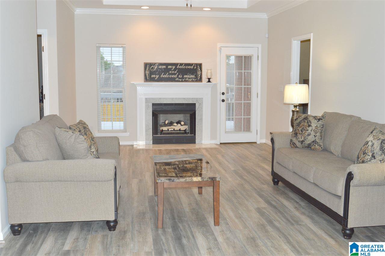 141 Victoria Lane Pleasant Grove, AL 35127 - Photo 2 of 20