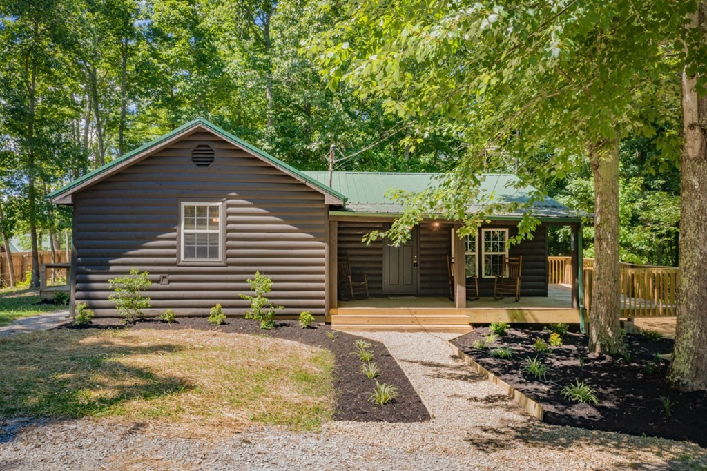 284 John J Smith Road Oneida, TN 37841 - Photo 32 of 38 Gallery Image 32