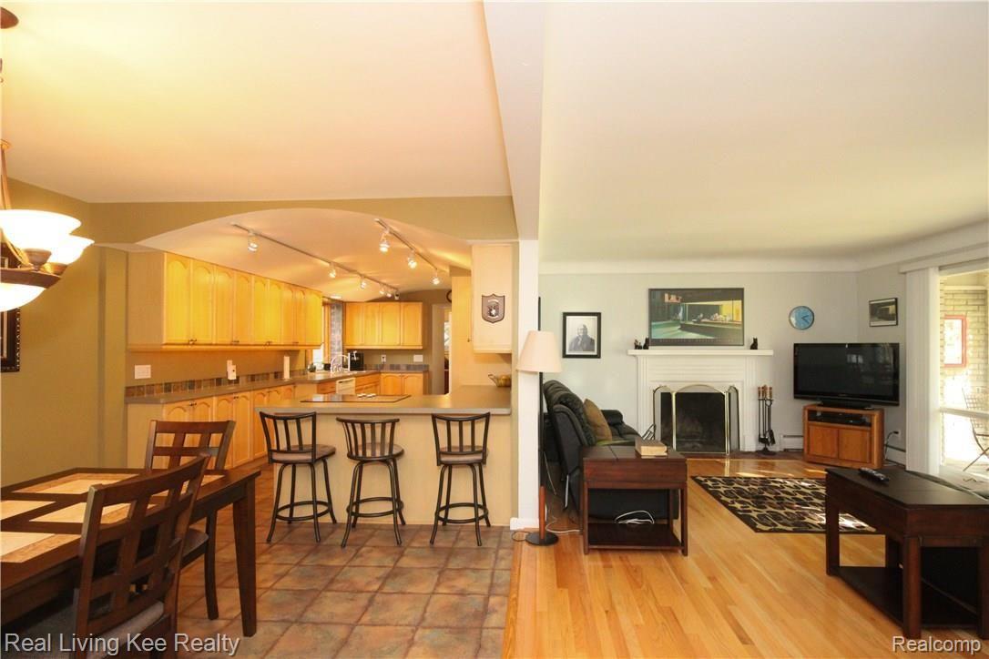 1535 East Hamlin Road Rochester, MI 48307 - Photo 8 of 27 HBKFLZ_still_dr-lr.jpg