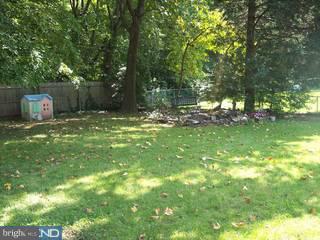 100 Edison Road Cherry Hill, NJ 08034 - Photo 5 of 5 a backyard of a house with lots of green space