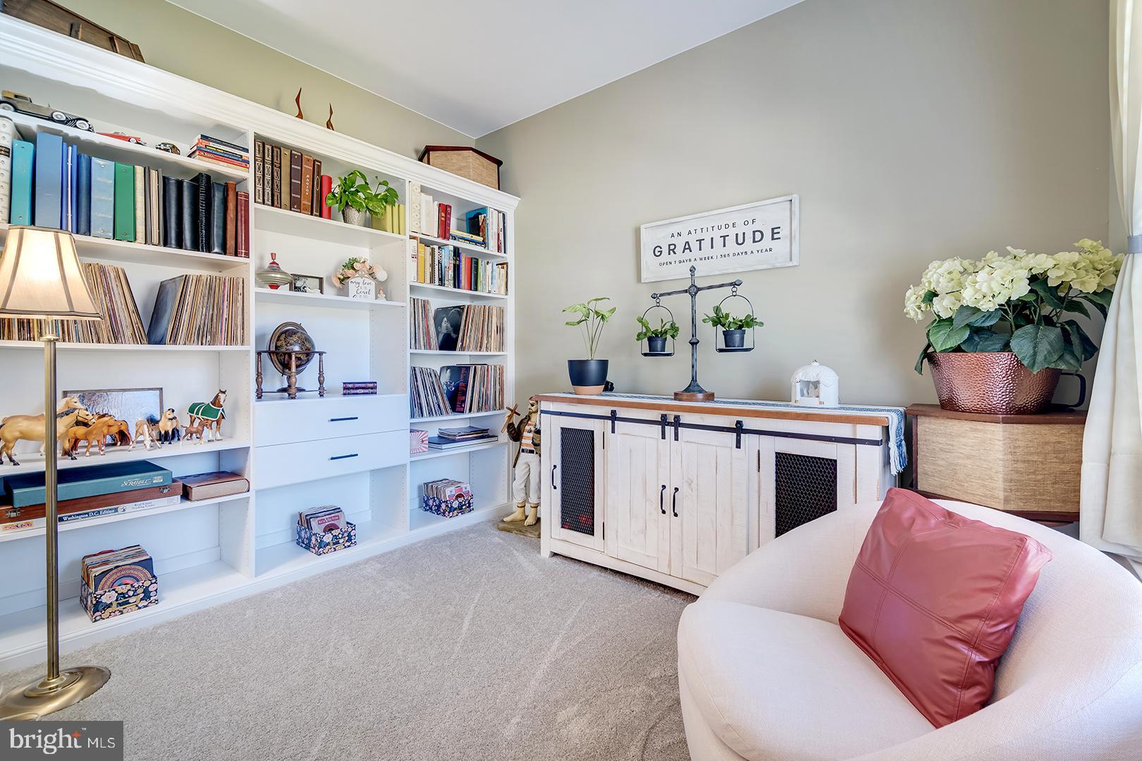 2 Michigan State Drive Newark, DE 19713 - Photo 5 of 65